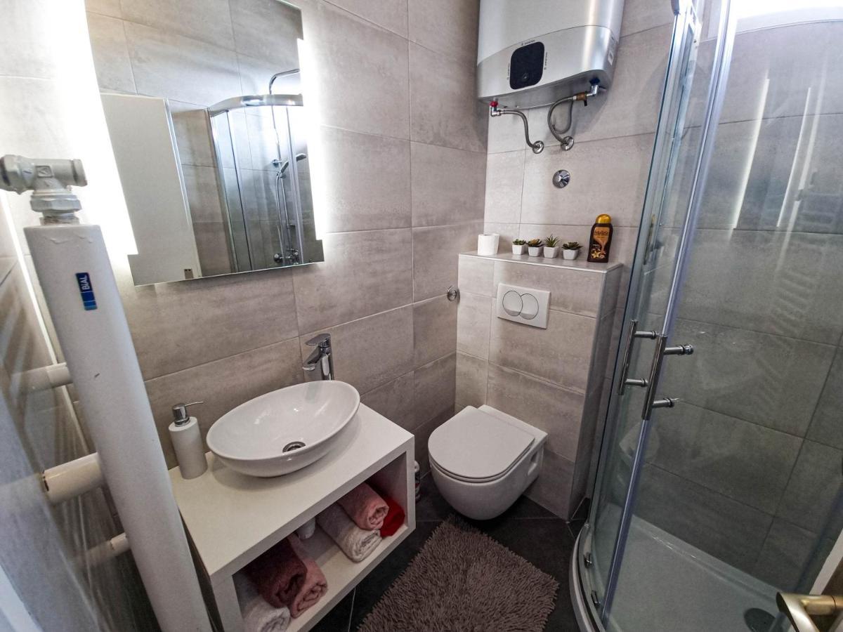 Apartment Apex Penthouse Self Check-In Karlovac Exteriör bild