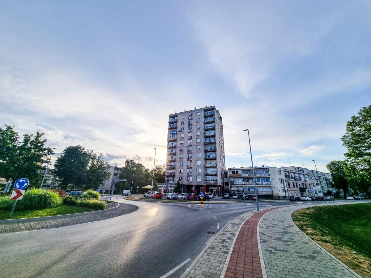Apartment Apex Penthouse Self Check-In Karlovac Exteriör bild
